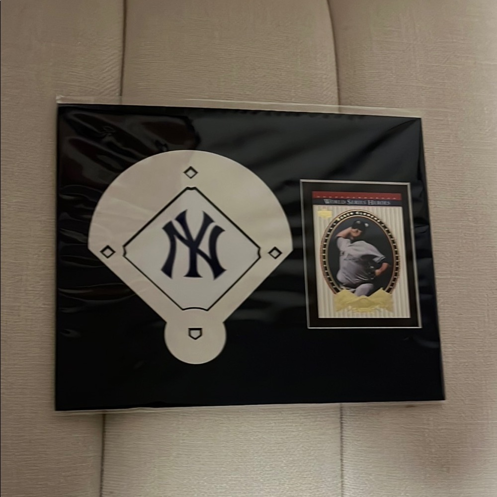 MLB | New York Yankees Roger Clemons Memorabilia Set